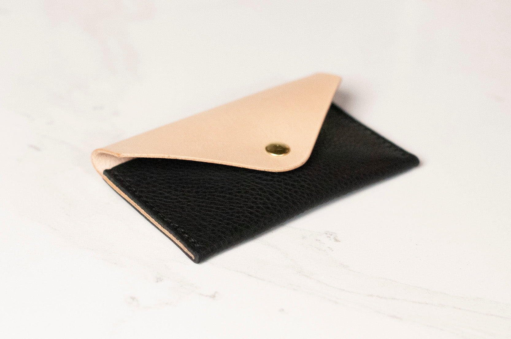 Essentials | Compact Leather Wallet Solid Black