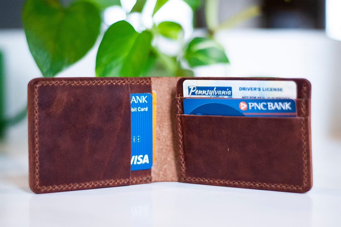 minimalist brown leather wallet